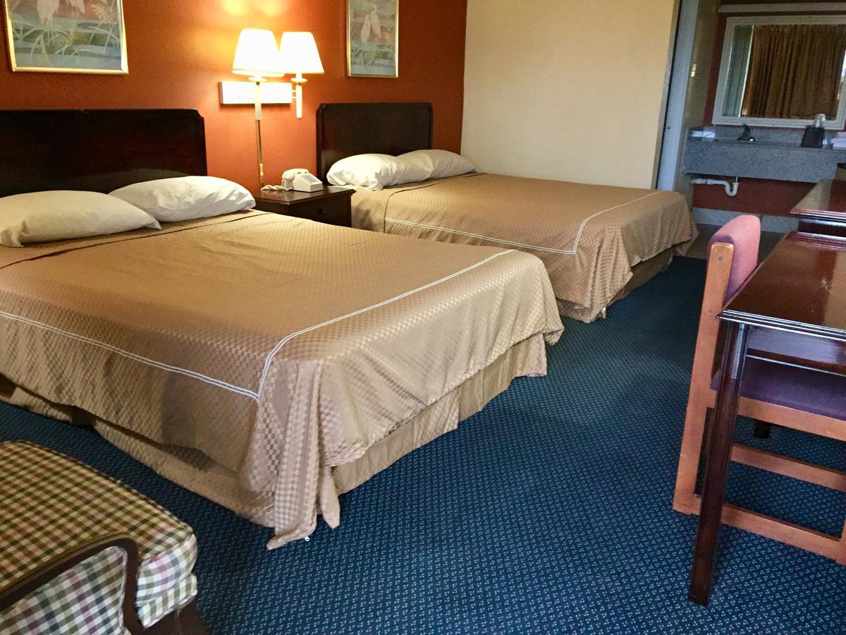 Executive Inn テクサーカナ エクステリア 写真