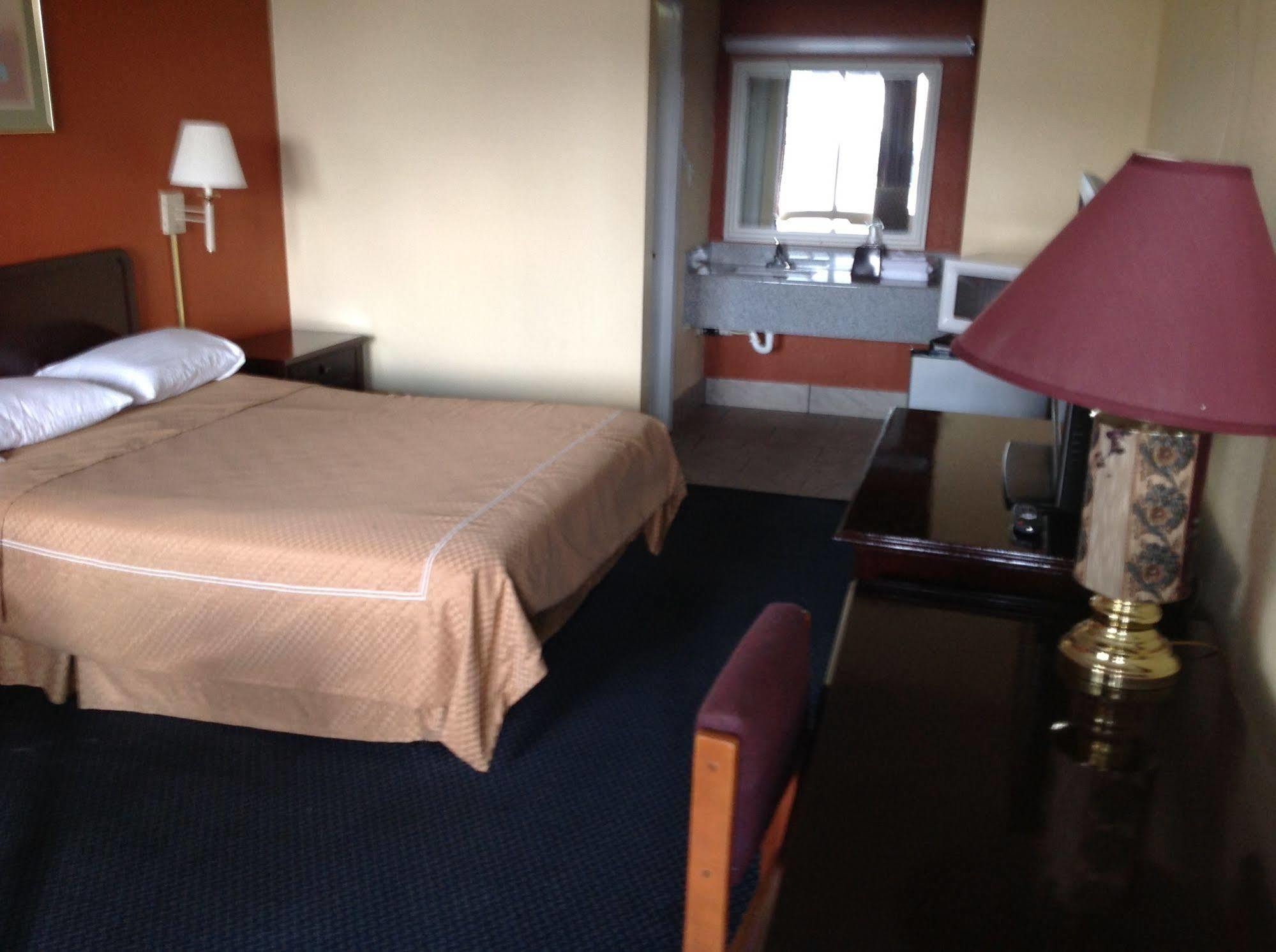 Executive Inn テクサーカナ エクステリア 写真