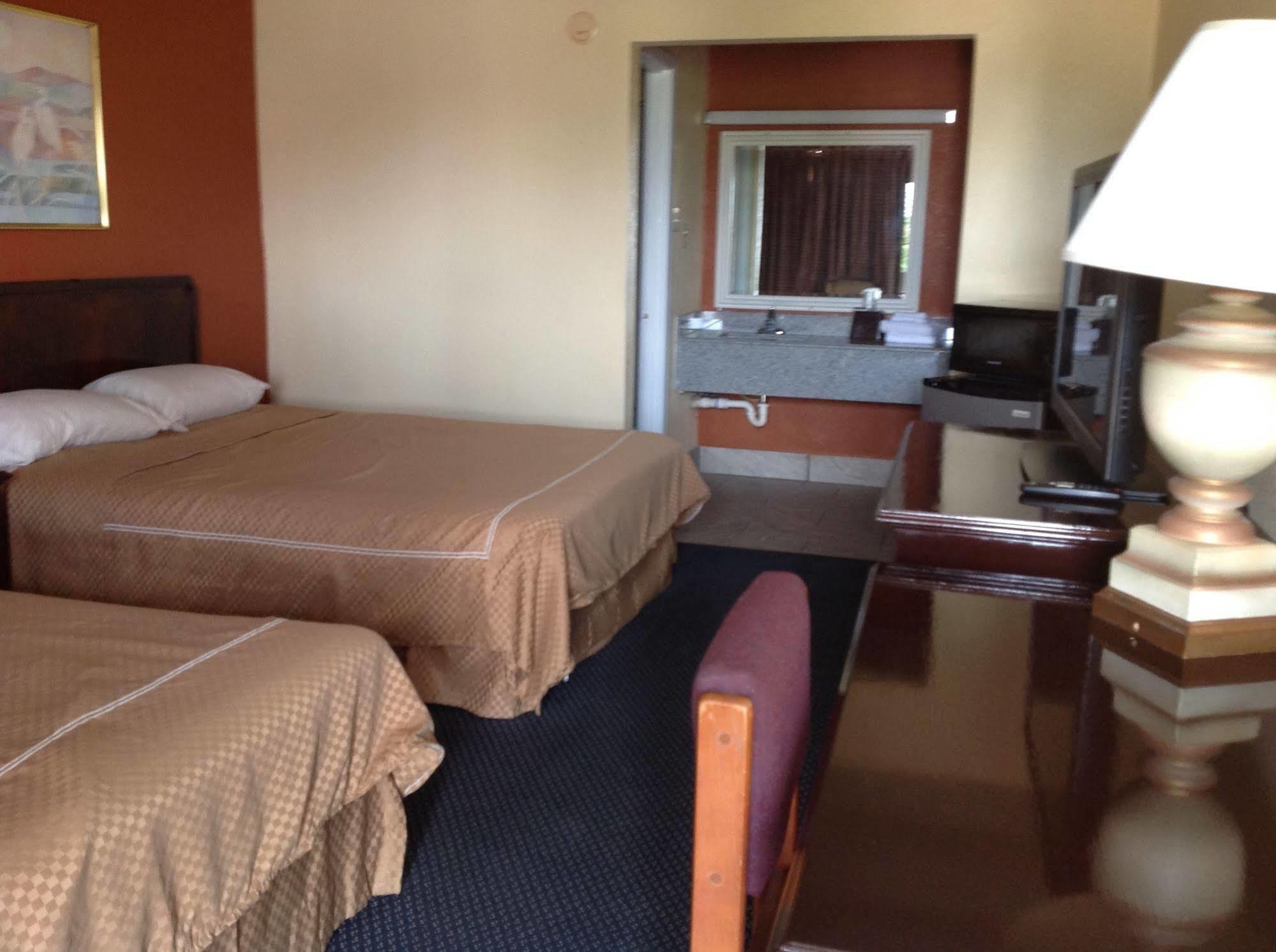 Executive Inn テクサーカナ エクステリア 写真