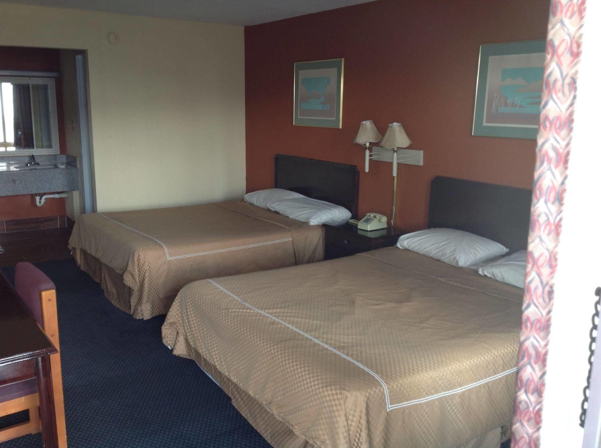Executive Inn テクサーカナ エクステリア 写真
