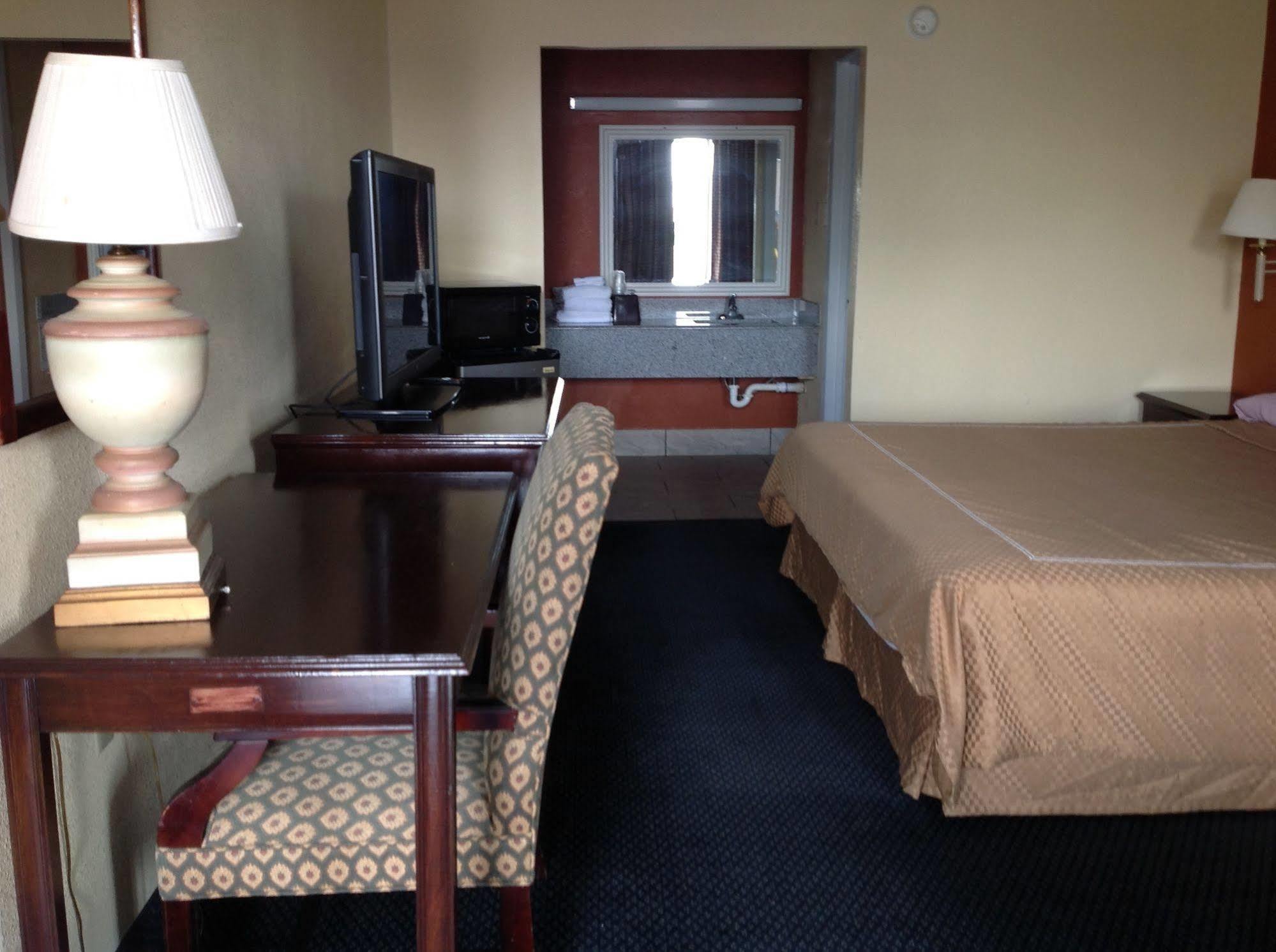 Executive Inn テクサーカナ エクステリア 写真