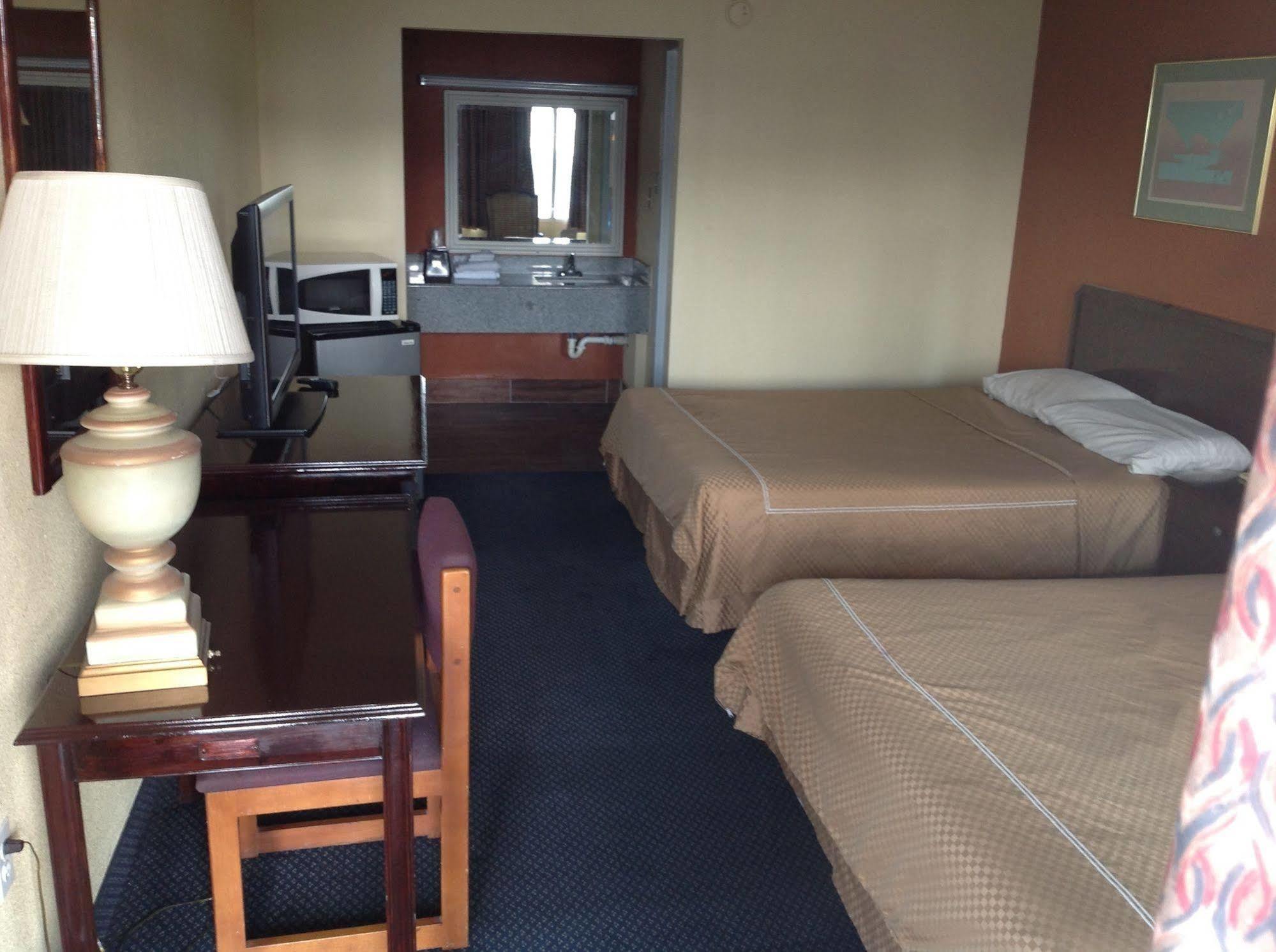 Executive Inn テクサーカナ エクステリア 写真
