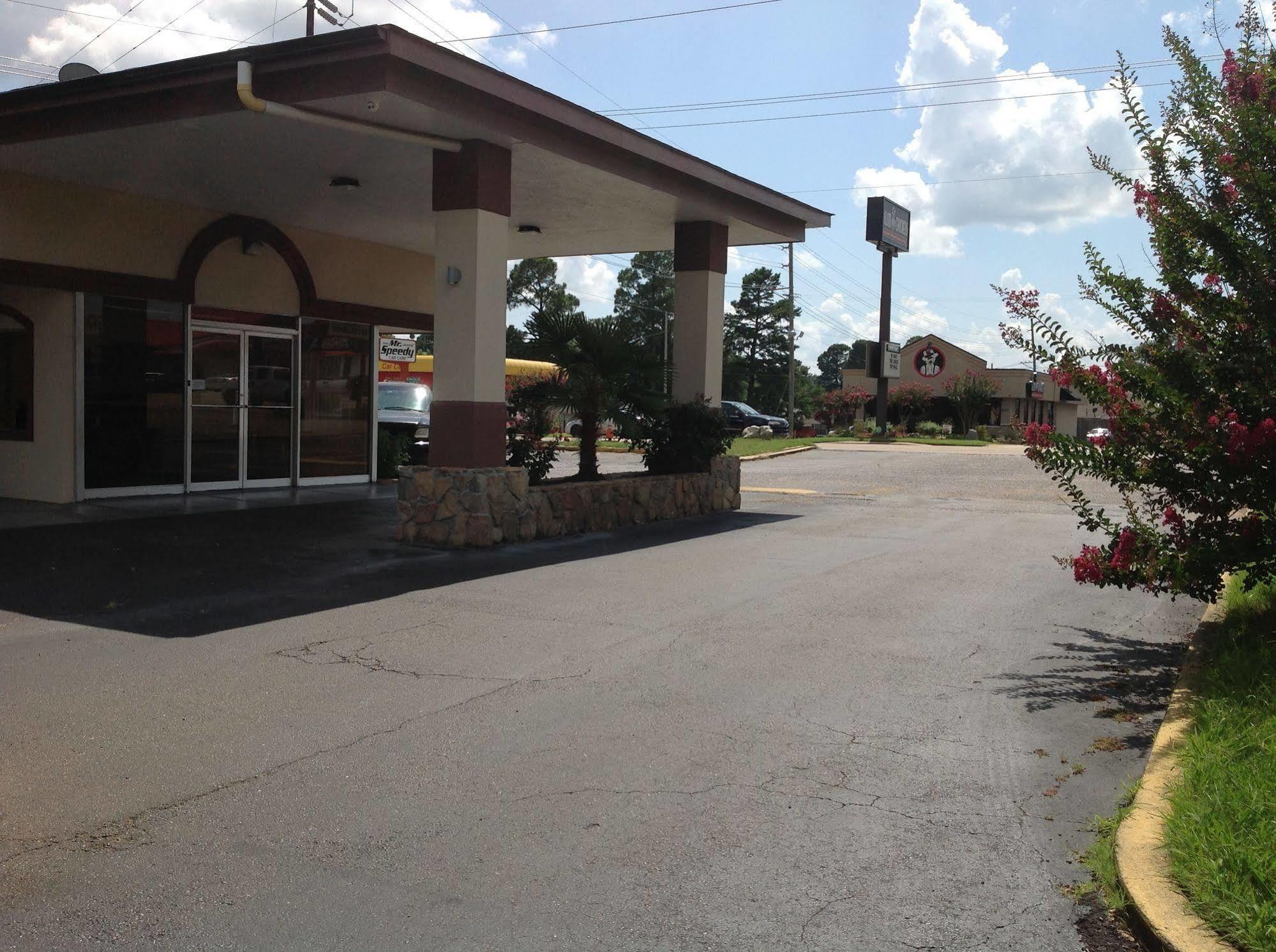 Executive Inn テクサーカナ エクステリア 写真