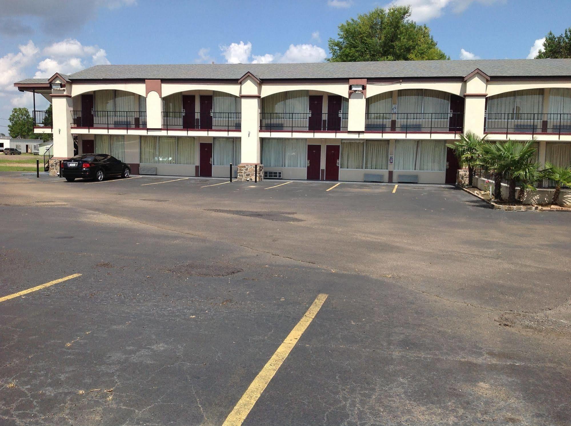 Executive Inn テクサーカナ エクステリア 写真