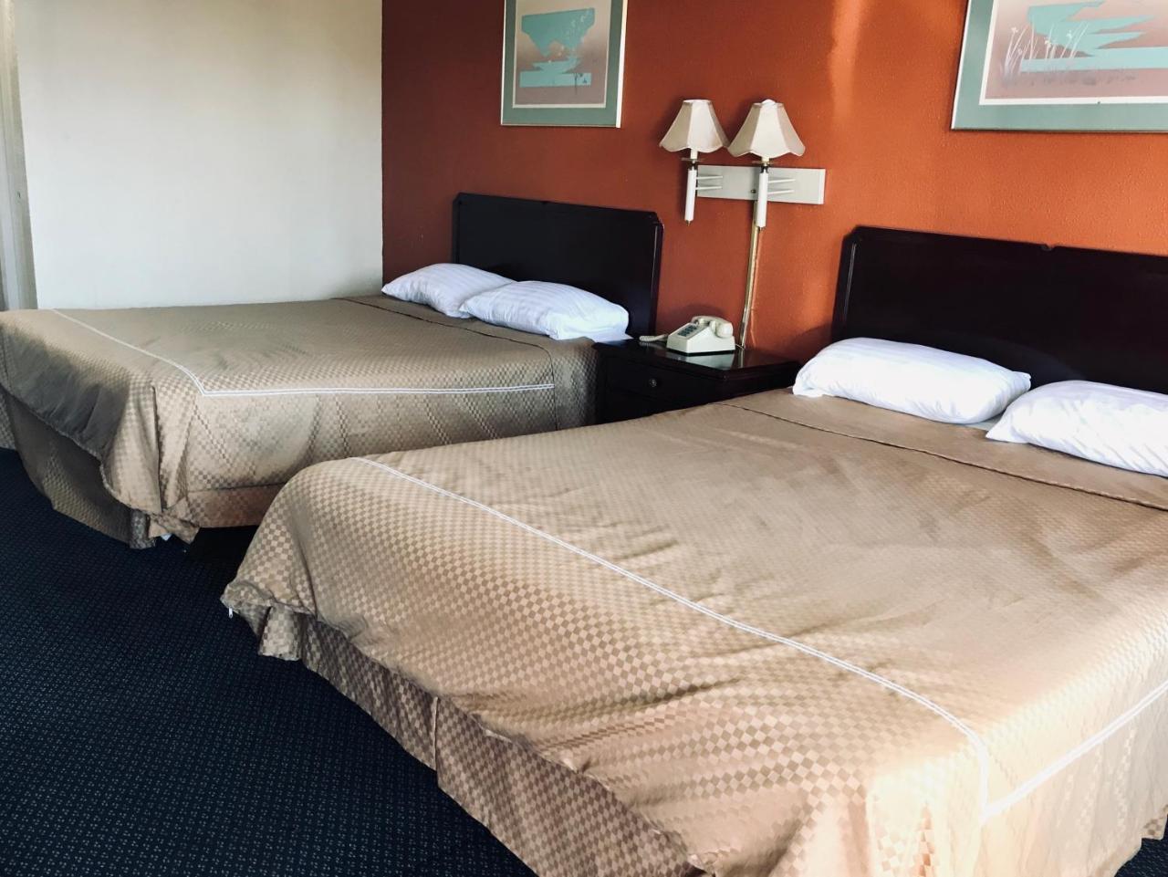 Executive Inn テクサーカナ エクステリア 写真