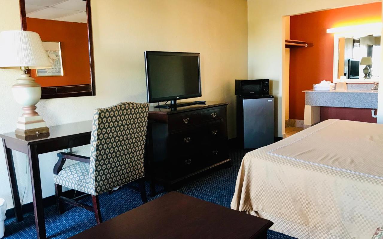 Executive Inn テクサーカナ エクステリア 写真
