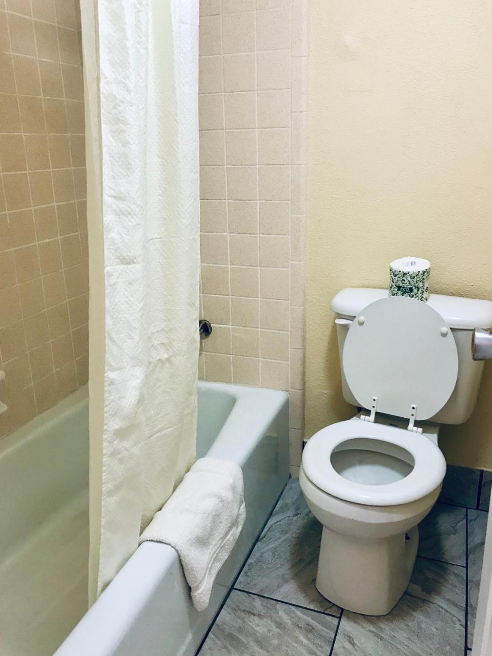 Executive Inn テクサーカナ エクステリア 写真